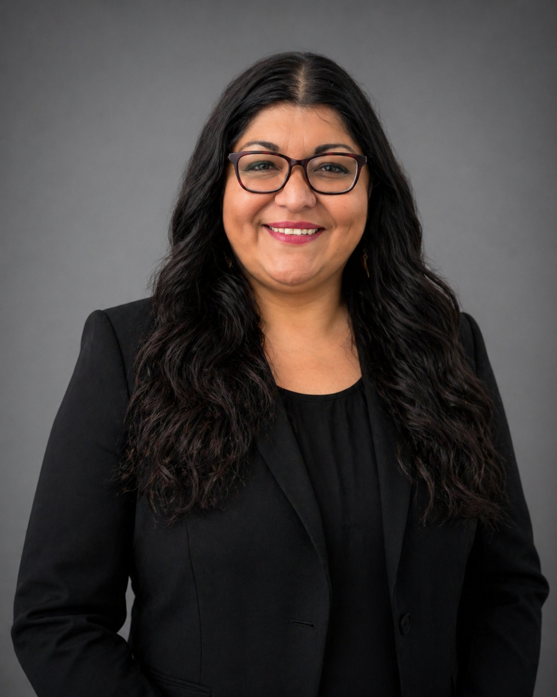 Sandra Kessey, Receptionist