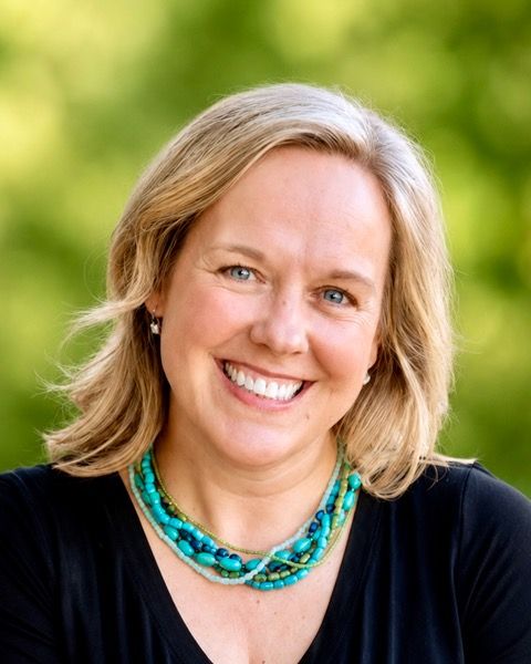 Minda Sanborn,<br>LMFT