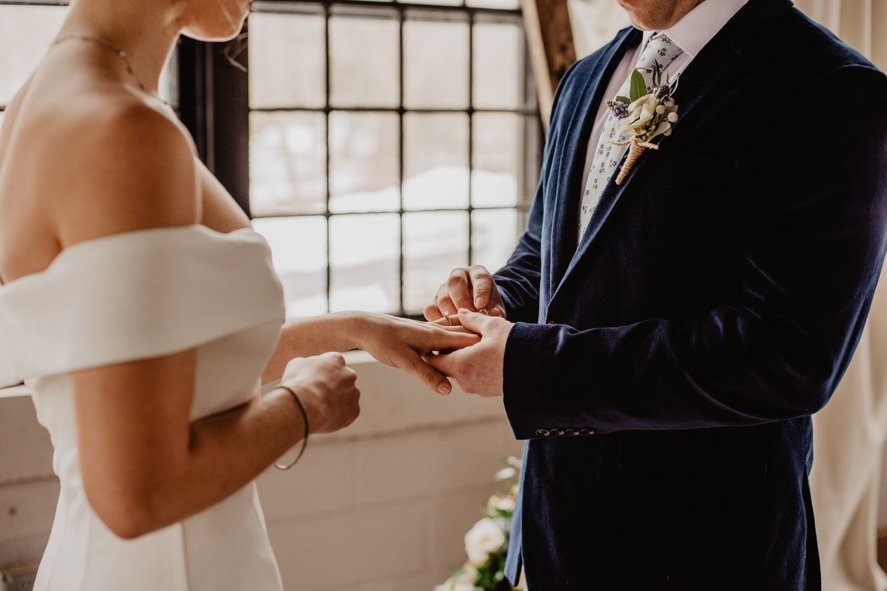 Why Couples Stop Feeling Emotionally Connected