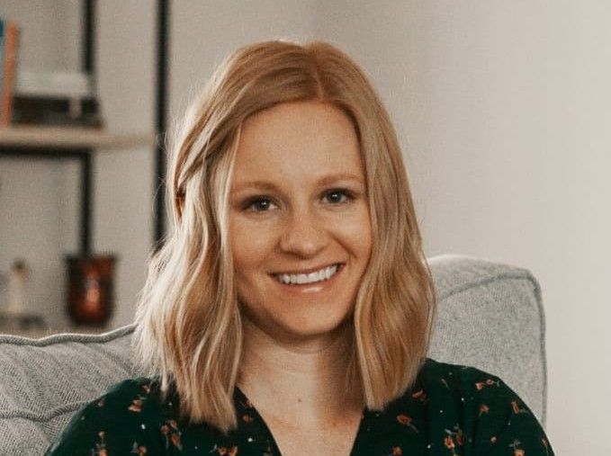 Bria Davies, LMFT - Therapist