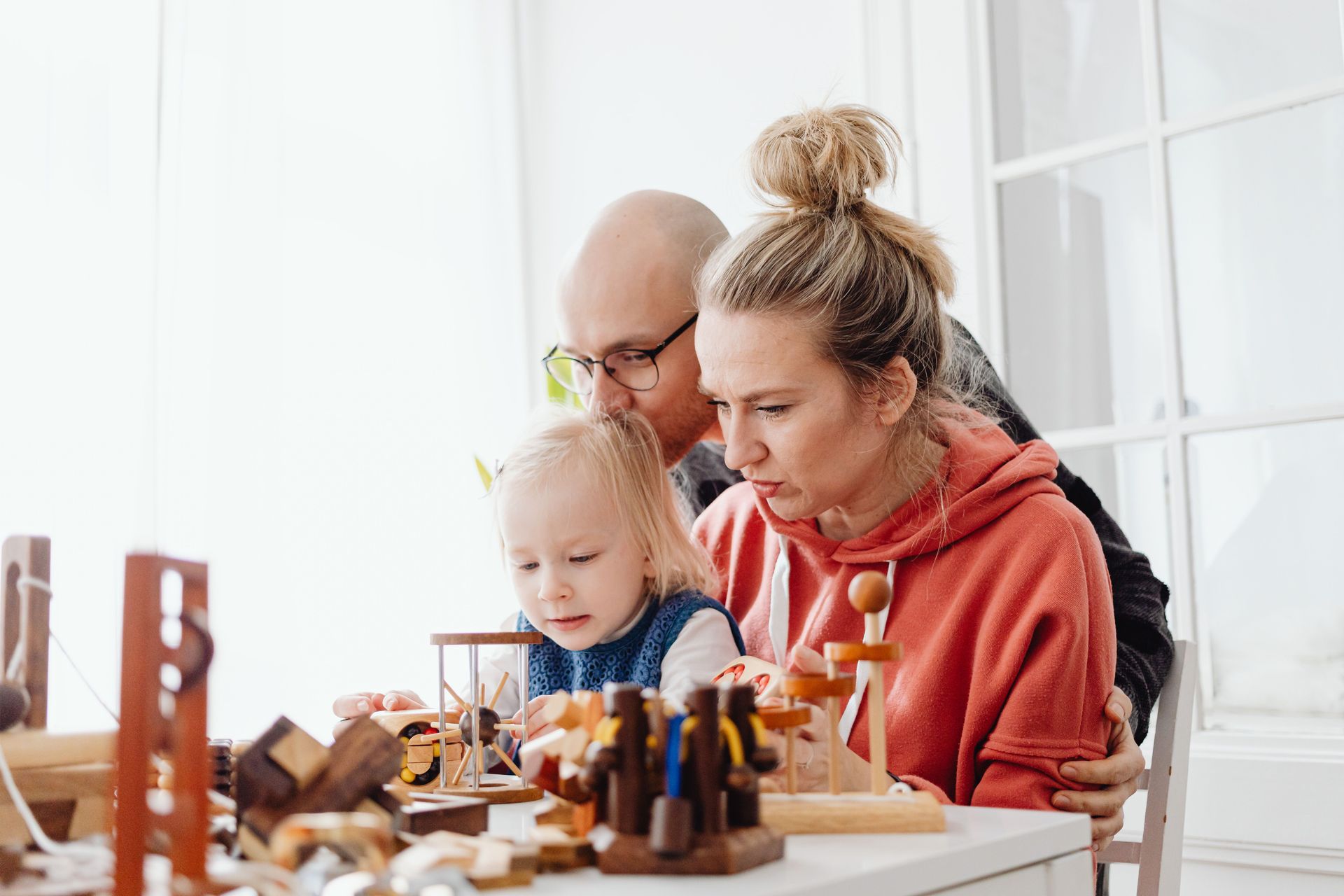 Navigating Parenting Challenges With Help From a Therapist