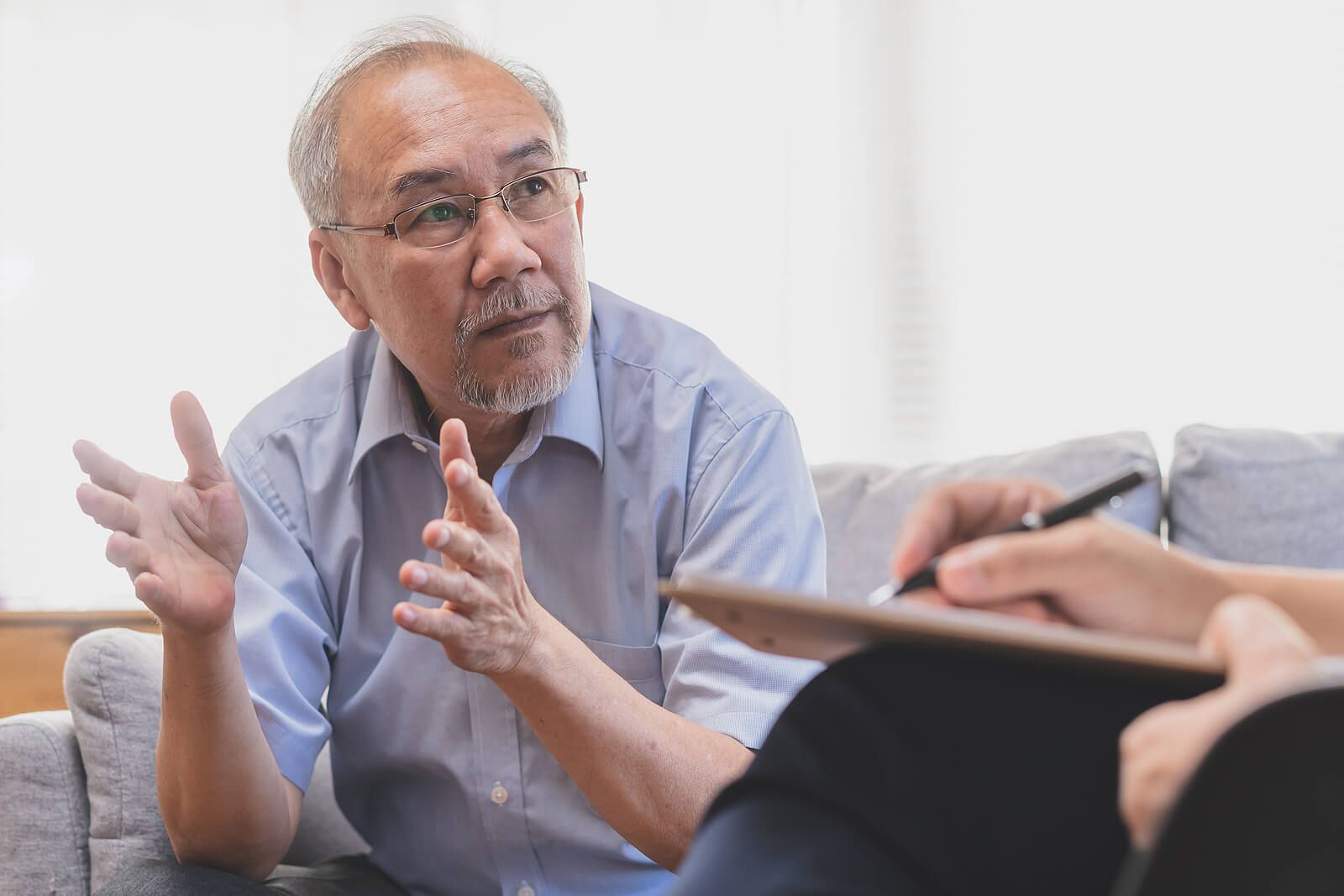 An older man talking to a therapist | grief therapy san francisco | grief counseling san francisco, ca | grief therapist in san francisco, ca | 94609 | 94061 | 94941
