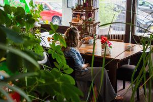 woman sitting at coffee shop