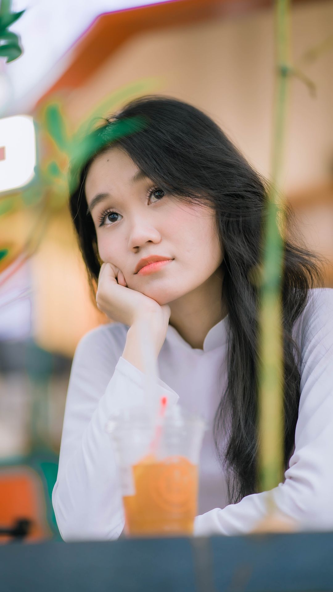 Limerence and Childhood Trauma: Why You Can't Let Go of Someone Who Hurts You