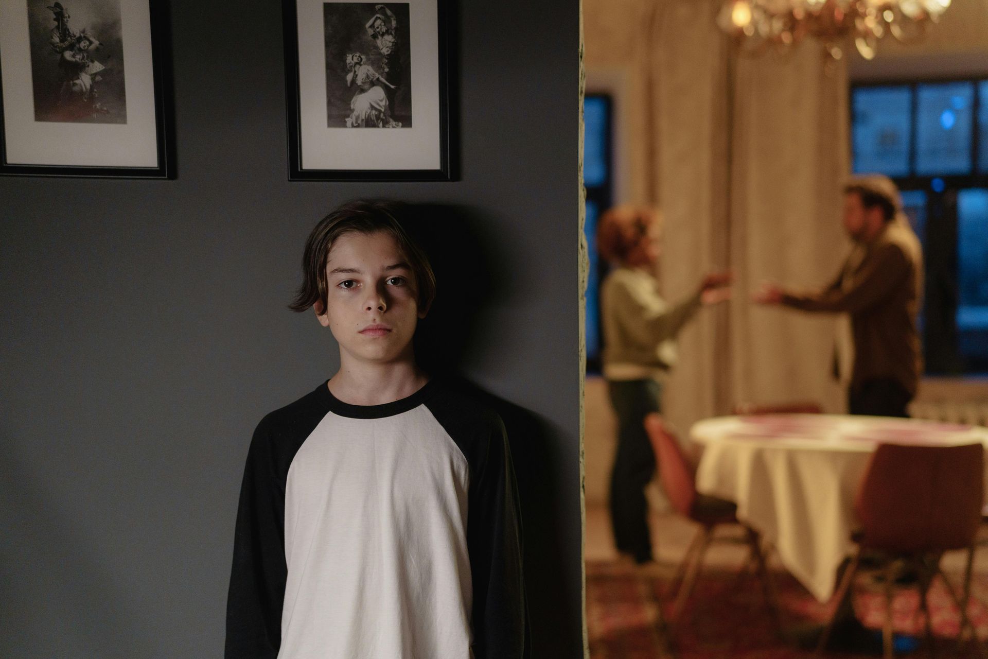 A tween stands against a wall while adults argue out of focus in another room. Moments like these can trigger old patterns and are a reason to work with an eating disorder therapist in Palm Beach County, FL. Compassionate eating disorder treatment in Delray Beach, FL can address family stress and shame. You can also meet with a trusted therapist in Delray Beach, FL to build boundaries and safety.