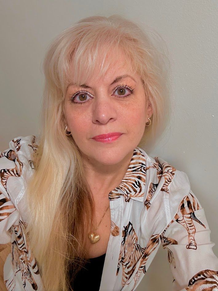 Sasha Johnson, MA, LLMFT Licensed Clinician