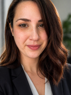 Kelly Simmons, Intern