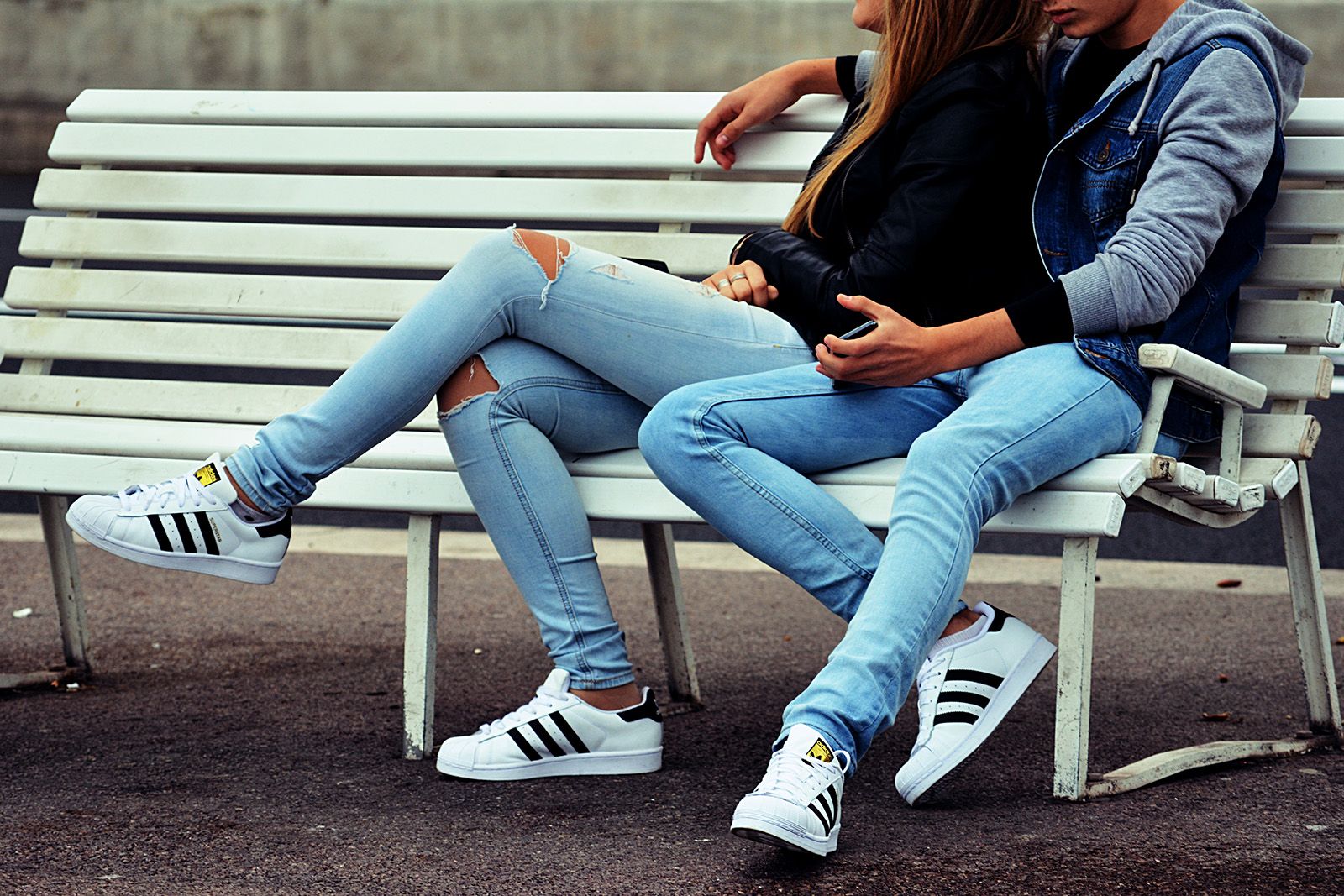 5 Tips for Safely Navigating the 'Non-Exclusive' Dating World