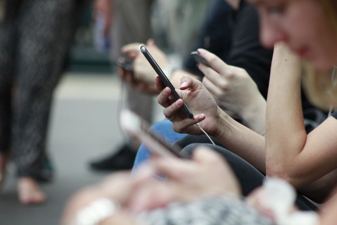 4 Hazardous Effects of Social Media You Weren’t Warned About