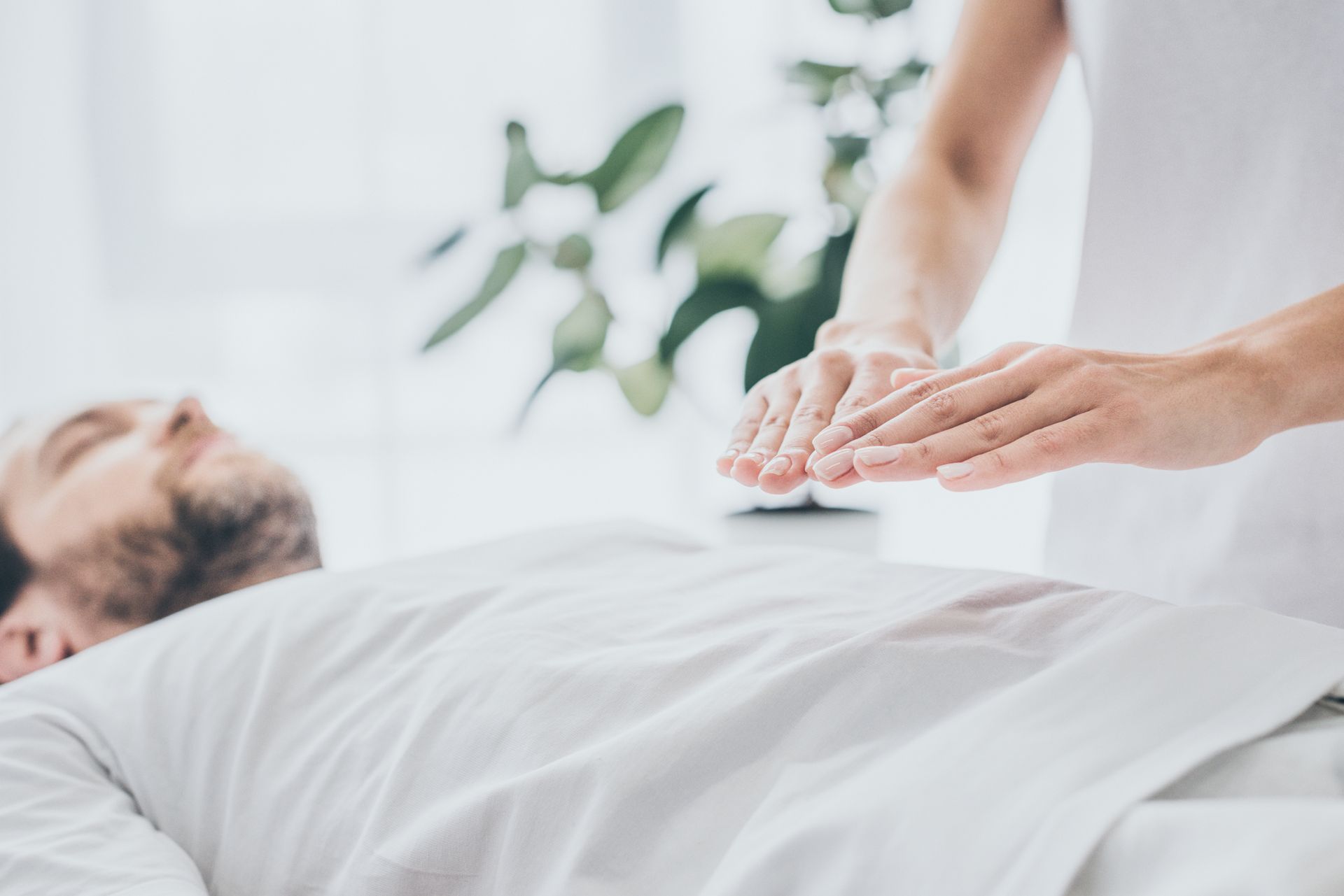 What Is Reiki Therapy? Benefits, Healing, & How It Works