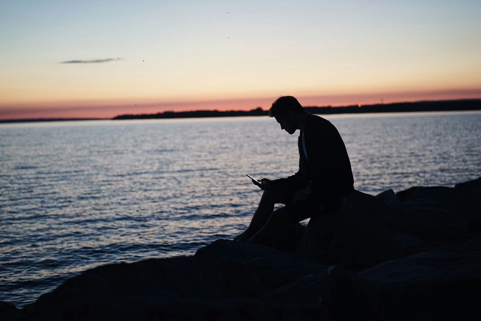 What Trauma Therapy Is & How It Helps You Heal