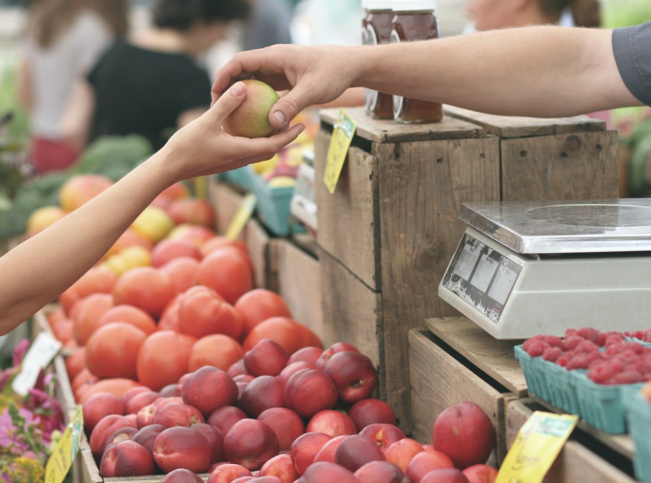 How to Stay Safe While Shopping at The Farmer’s Market