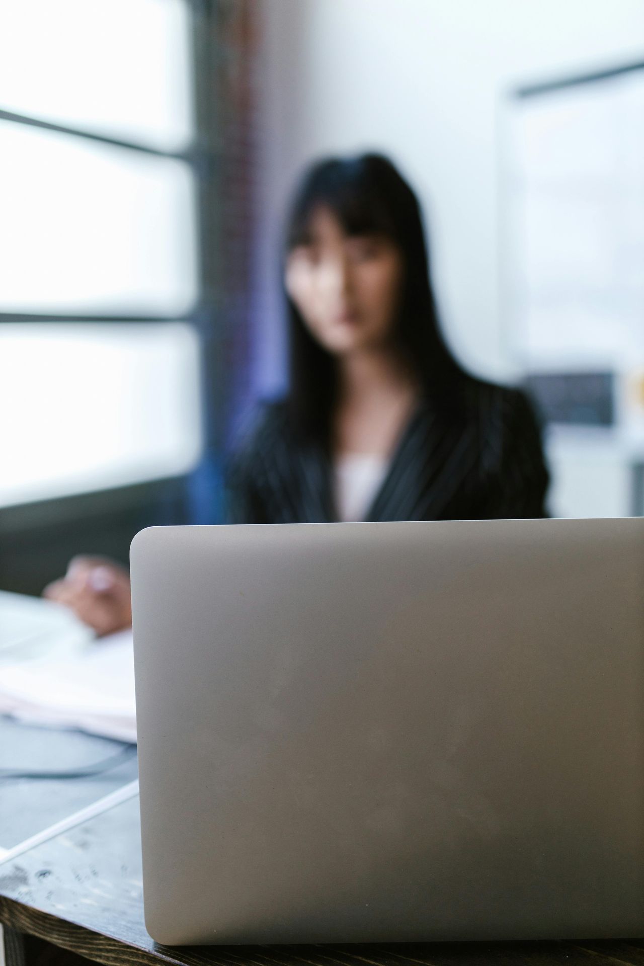 Imposter Syndrome : What It Is and Ways to Begin Working Through It