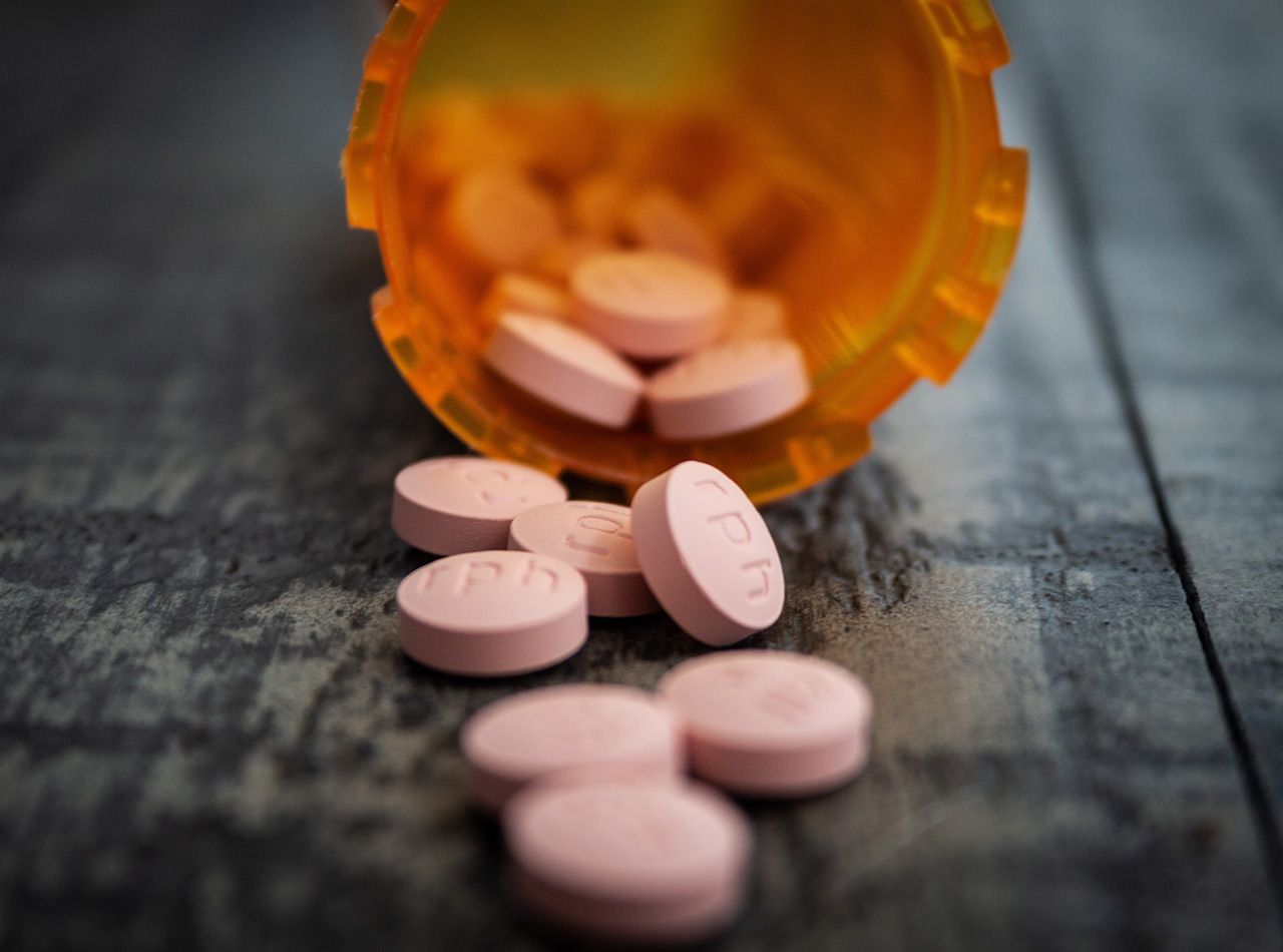 Therapy vs. Antidepressants – Which One is Better?