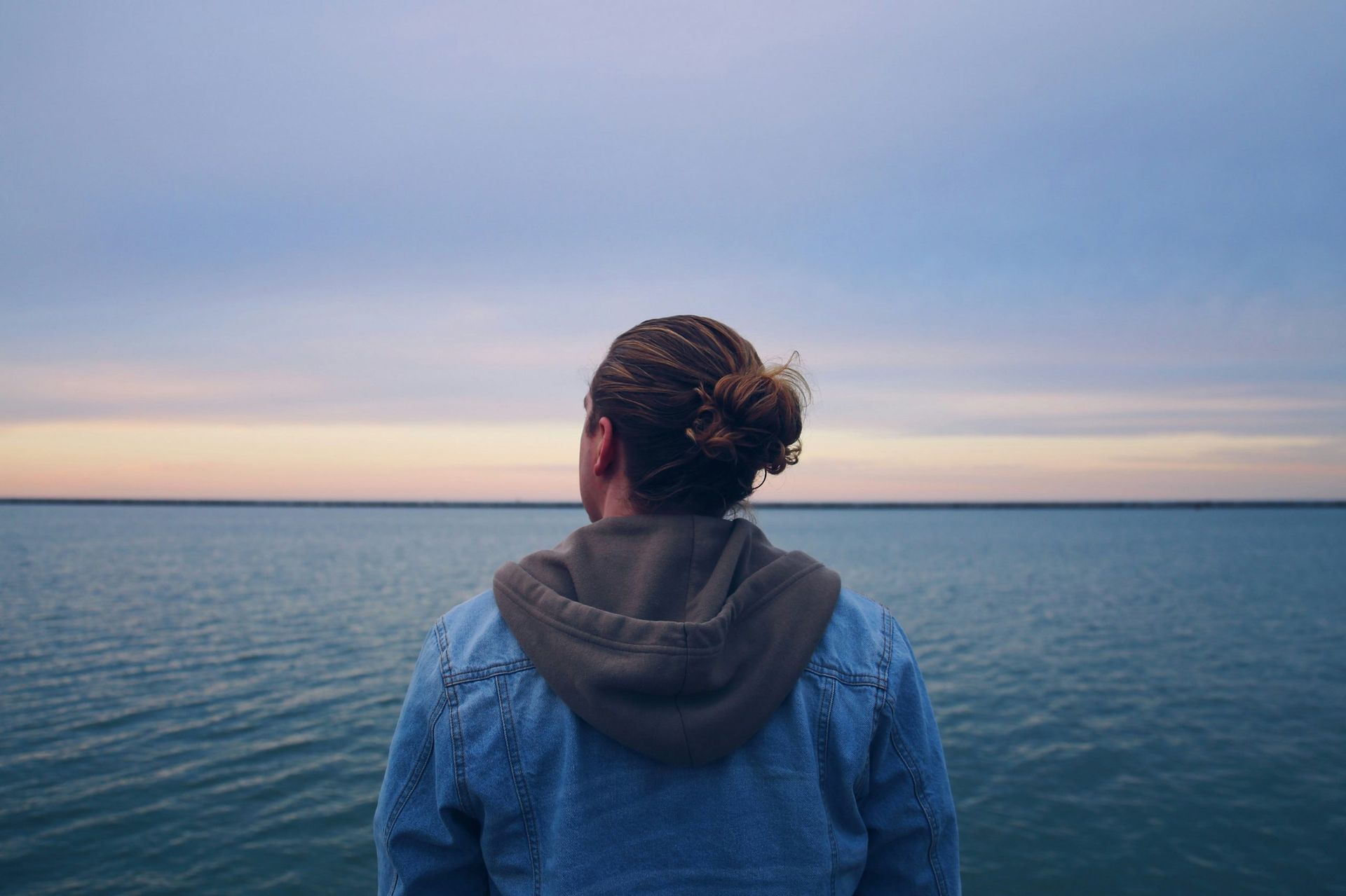 Why Do People Feel So Calm at the Ocean? (And How to Recreate That Feeling Anywhere)
