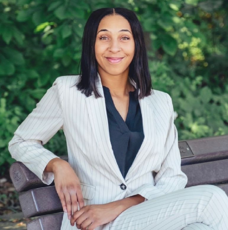 Crystal Pennix – Accepting New Clients