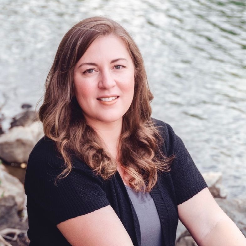 Lindsey Montano – Accepting New Clients