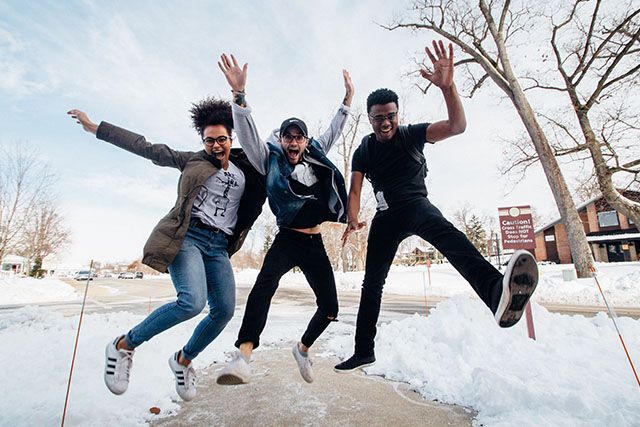 3 Things Happy People Do Differently